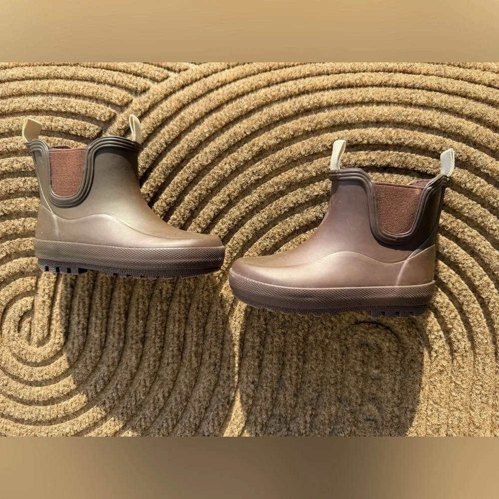 Zara kids elastic Chelsea rain boots chocolate brown Cottagecore